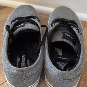 VANS Youth Boys Shoes Sz 7Y gray black Skateboarding